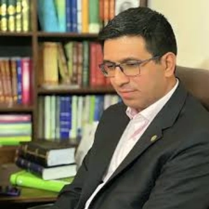 امیر صادقی زاده بهترین وکیل کرج