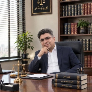 عمران شفیعی بهترین وکیل شیراز