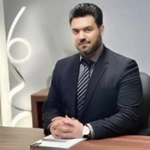 وحید دهنوی بهترین وکیل کرمانشاه