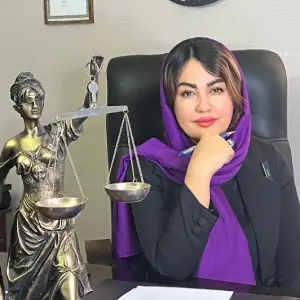 سمانه اقتداری بهترین وکیل خانم در مشهد