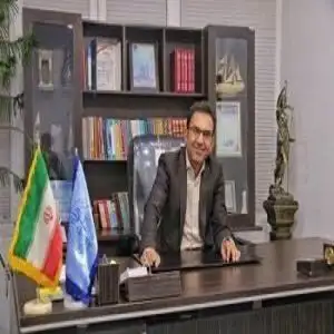 بهمن هاشمی بهترین وکیل پایه یک دادگستری در شیراز