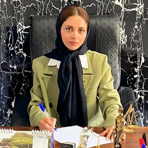 مائده چهرازی بهترین وکیل زن در کرج