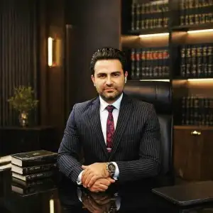 سجاد محمدی بهترین وکیل حقوقی در شیراز