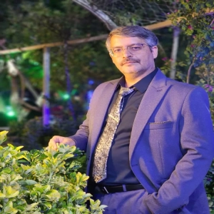 علیرضا نیک خلق بهترین وکیل طلاق در قم