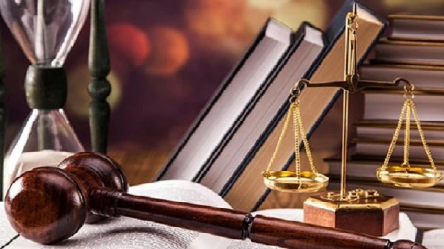 بهترین وکیل پایه یک دادگستری در قم | 10 وکیل برتر سال 1405⚖️