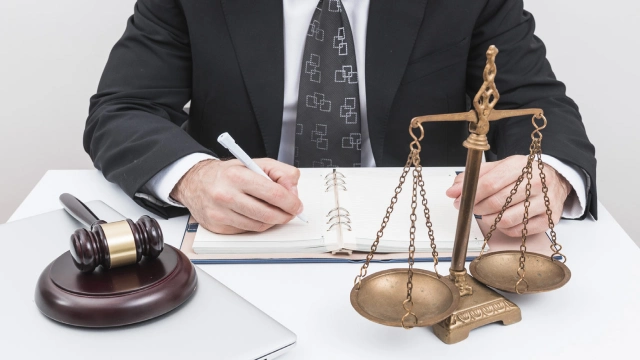 نکات مهم و ضروری در همکاری با وکیل کیفری