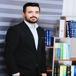 محسن صادقی بهترین وکیل حقوقی در شیراز