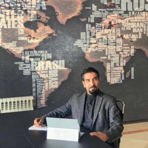 صادق تقی لو بهترین وکیل پایه یک دادگستری در کرج